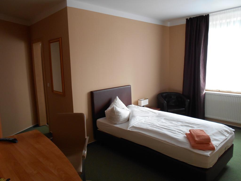 Síu Hotel Magdeburgo Quarto foto